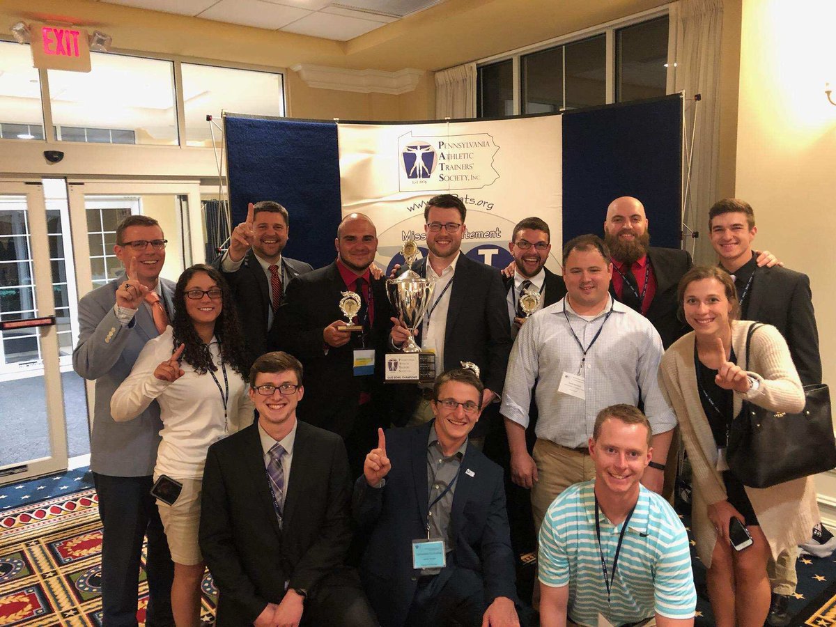 KingsPA_SMS's tweet image. Huge congratulations to our @KingsCollege_PA AT Program  team for winning the 2019 @gopatsAT Quiz Bowl!! L to R: rising Sr. Brandon Goodlavage, recent graduate Tom Hoskins, and rising Sr. Nick Littzi. #CHAMPS #PATS2019