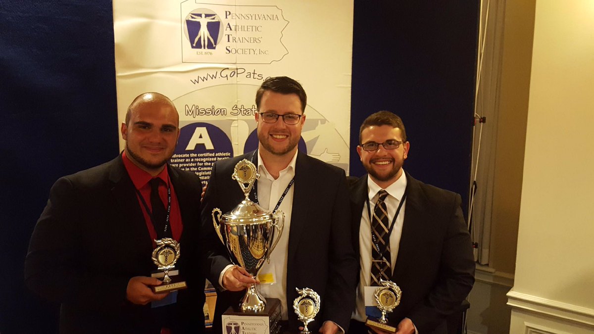 KingsPA_SMS's tweet image. Huge congratulations to our @KingsCollege_PA AT Program  team for winning the 2019 @gopatsAT Quiz Bowl!! L to R: rising Sr. Brandon Goodlavage, recent graduate Tom Hoskins, and rising Sr. Nick Littzi. #CHAMPS #PATS2019