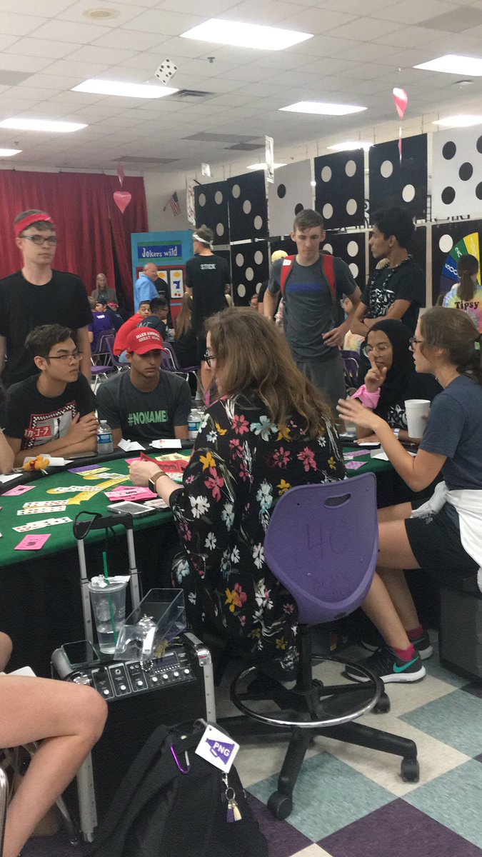 NDNPress's tweet image. Casino night! #projectgraduation #PNGproud