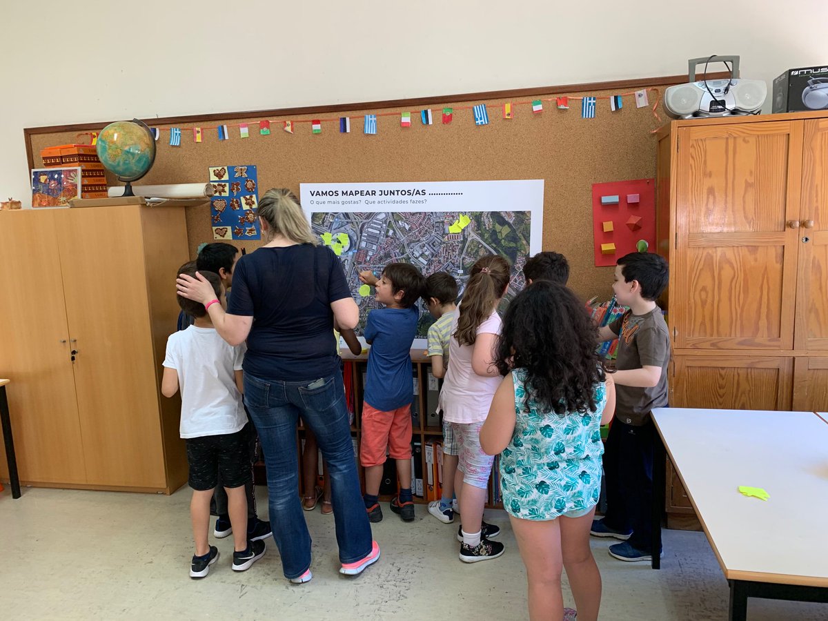 What a day first Urbinat eu 2020 at schools o’porto Corujeira !!!! All day participatory workshop ... Guda developed to Urbinat  design thinking tools - mapping, metrics of belonging and imagina the future .. what a great felling 🙂 Susana Leonor Sofia Martins #URBI_NAT