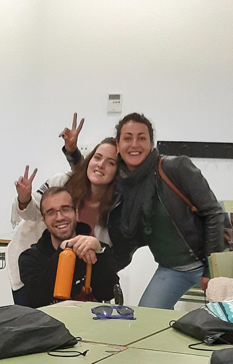 L'Alba l'Edu i la Mercè, educadors de carrer dels municipis de la comarca del Baix Penedès, ens han explicat les diferents activitats que ofereixen i la importància de la tasca d'un educador de carrer, per tal de que cap jove es quedi sense formació. #futur #teamwork #formacion