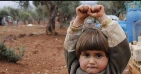 hvgoenka's tweet photo. Life is so difficult in some areas, like in Syria- when a photojournalist took this photo of a 4 year old, she thought the camera was a gun and raised her arms to surrender !  @ramnarayan_sr https://t.co/MstwZYVlFl