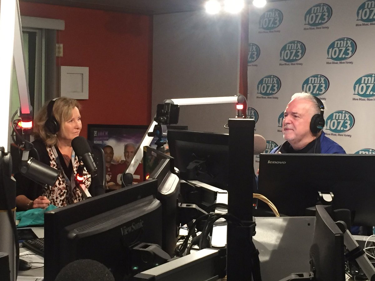 mix1073DC tweet media