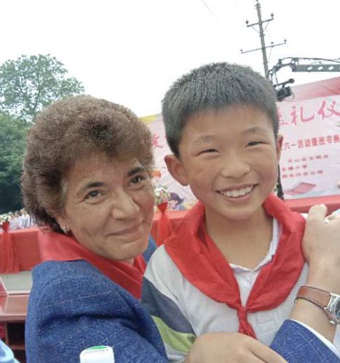 LeggettAuto's tweet photo. Happy #NationalChildrenDay! 

Our team in Changsha, China celebrated by donating 1,000 books to the local school and this morning they had the opportunity to meet the children and say hello! https://t.co/chbaJMJLXv