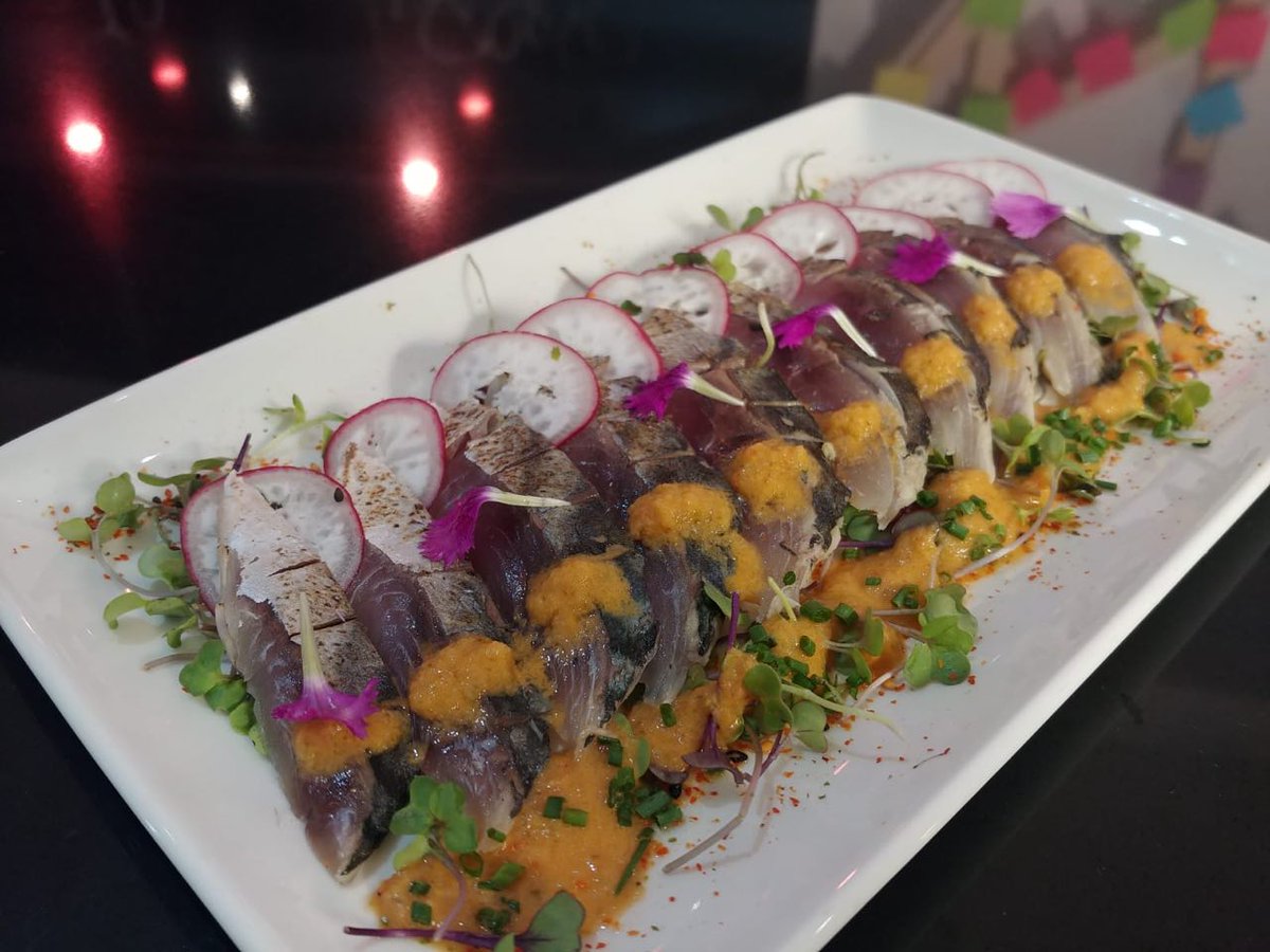 green_sushi's tweet photo. Tataki de caballa marinada con salsa de ají 👌

📣Desde hoy y durante todo el fin de semana podrás disfrutar de este riquísimo plato📣

Ya sabemos cuál va a ser el fichaje estrella de este fin de semana✨✨ https://t.co/6QfYEZ2rlY