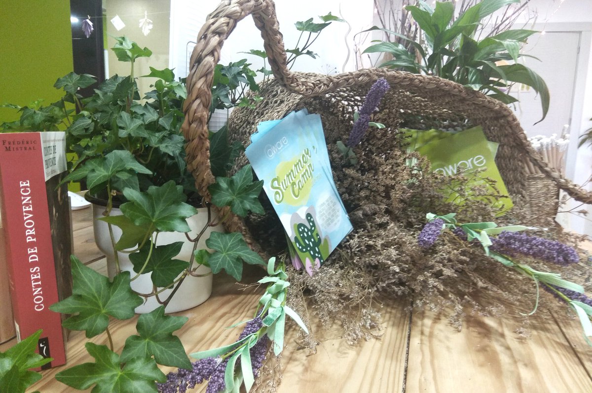 AwareEI's tweet photo. En Aware  nos hemos vestido de cuento con olor a #lavanda para traer un pedacito de la #Provenza a #Madrid recordando a uno de los autores que tanto se involucraron en la conservación de un #idioma lleno de #historia y magia.

https://t.co/BgEWG8n90D

#academia #arganzuela https://t.co/ZFO4aQ6HP4