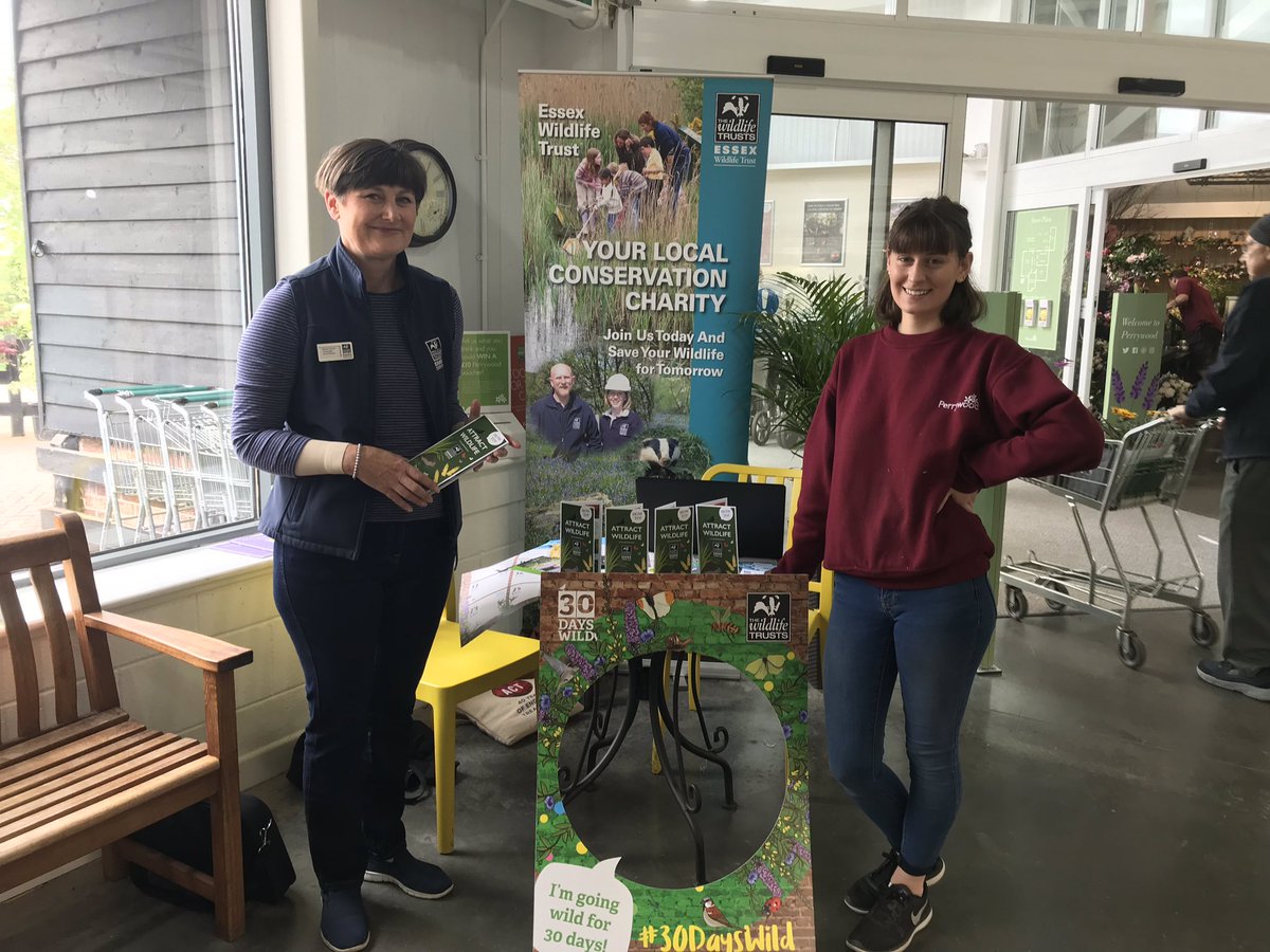 EssexWildlife's tweet photo. We are here at @PerrywoodGarden today talking #30DaysWild and how to encourage wildlife to your garden this summer! Come and say hi 👋 @IIWCorporate #Perrywoods https://t.co/lmxPXM32SP
