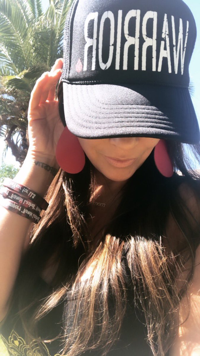VibeStitch's tweet photo. Supporting @BambiLashell while she runs for “Woman of the Year” benefitting the @LLSusa in Arizona! Get it girl! https://t.co/Y6MElm4MMC