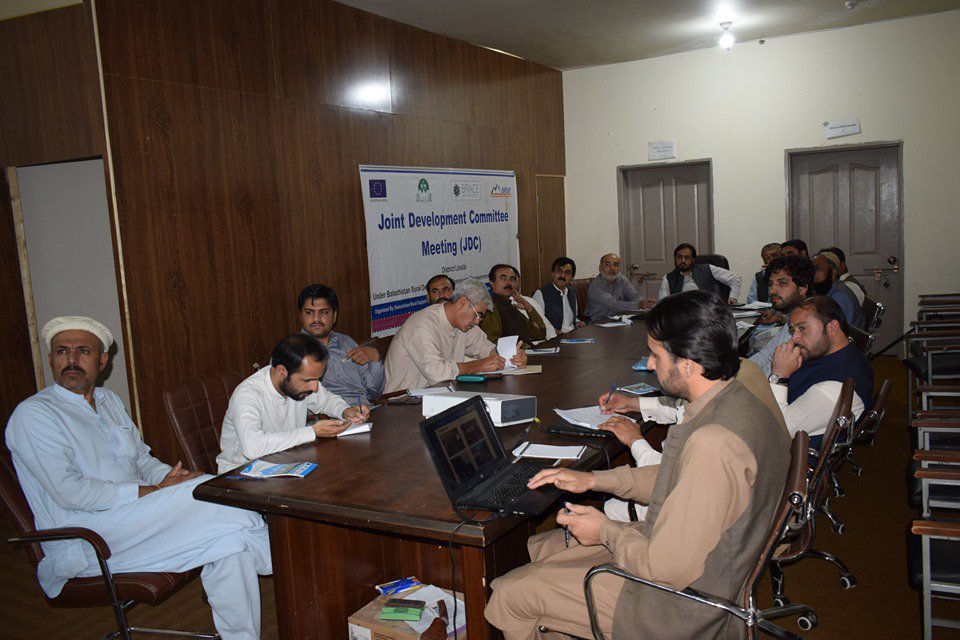 BRSP_Pakistan's tweet photo. BRACE Programme funded by @EUPakistan convened a Joint District Development Committee (JDDC) in district Loralai, chaired by DC Mr. Kashif Nabi, who appreciated all the partners & assured his support for addressing poverty in Loralai.
#BRSP #BRACEProgramme #EU #RSPN #JDDC https://t.co/TJuw4RPZpS