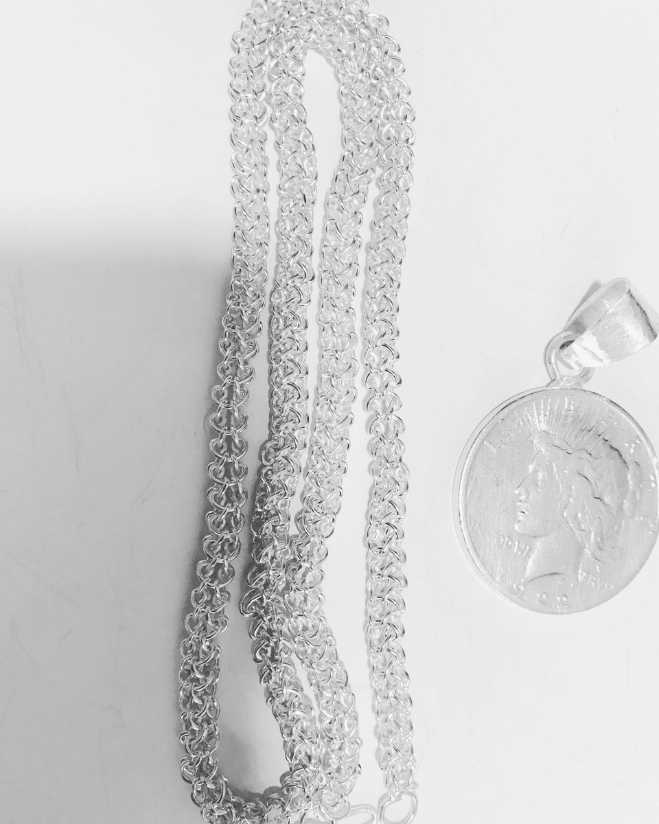 ksjewelryy's tweet photo. #italiansilver #men #women #style #class #jewelry #accra #ghana #ksjewlry #sparkle #shine #motivation #custom #customization #coin #coinnecklace #washing #polishing #stonesetting #remolding https://t.co/pZytN105Jg