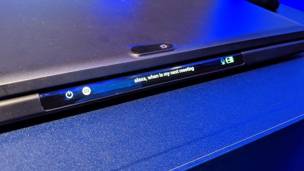 AppleTwets's tweet photo. المفهوم Intel Ambient من شركة Intel يُظهر لشركة آبل كيف ينبغي لشريط Touch Bar أن يعمل https://t.co/TocGl1bSNm https://t.co/8ckdWVJNTU