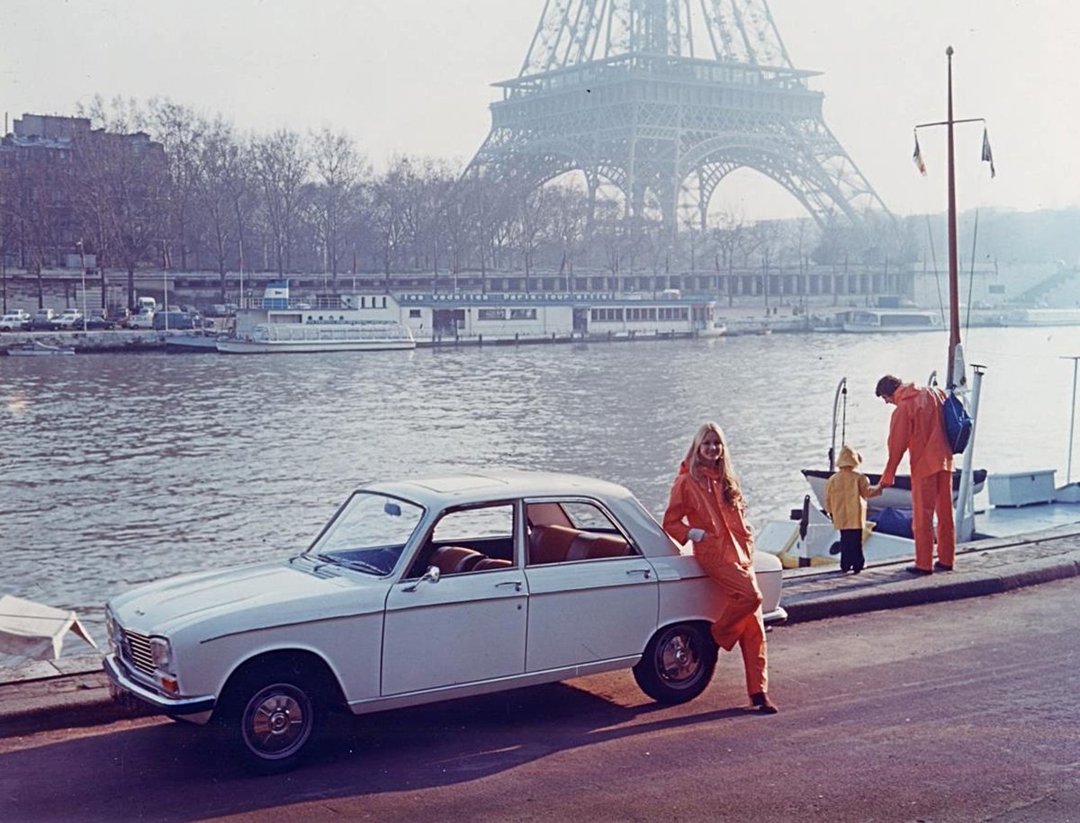 GeorgeCochrane1's tweet photo. Today's Caption Competition...
1 - There is no prize.
2 - I accept No responsibility for any/all responses.
#FrenchCarFriday #Peugeot https://t.co/xZti0WykqW