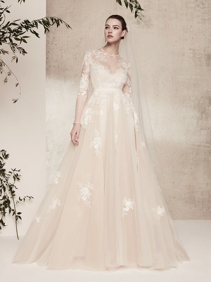 Classic Beauty ~ Subtle Color ~ Remarkable Embellishment #WeddingDress #SevenIvoryBrides #FusionWeddingPlanner 
Dress: Elie Saab - Photo via Fab Mood