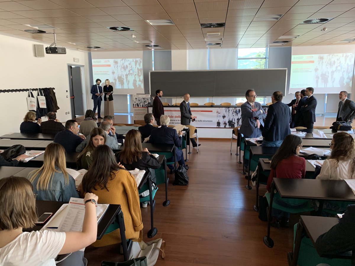 stefanodc's tweet photo. All’@UniTrento per parlare di #sicurezza urbana e di come rendere le città #augmentedcities con #DigitalTransformation Player come @Municipia_Spa - @EngineeringSpa possono fare la differenza grazie a piattaforme evolute #digitalenabler #vigilium #AI #IoT
#SafetyFirst #SmartCity https://t.co/SaK8y4rv2G