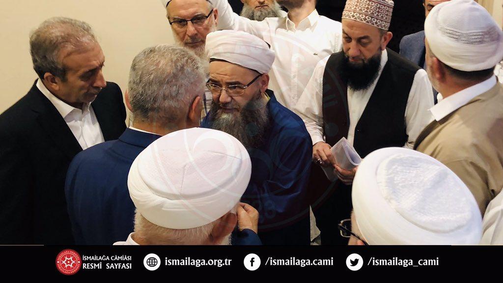 Ekrem İmamoğlu'nun her dediğini kopyalayan Binali Yıldırım sadece ''kişiye , kişilere , gruplara , derneklere , vakıflara hizmet işi bitti'' demedi .

#BilmemAnlatabildimMi
Cübbeli Ahmet