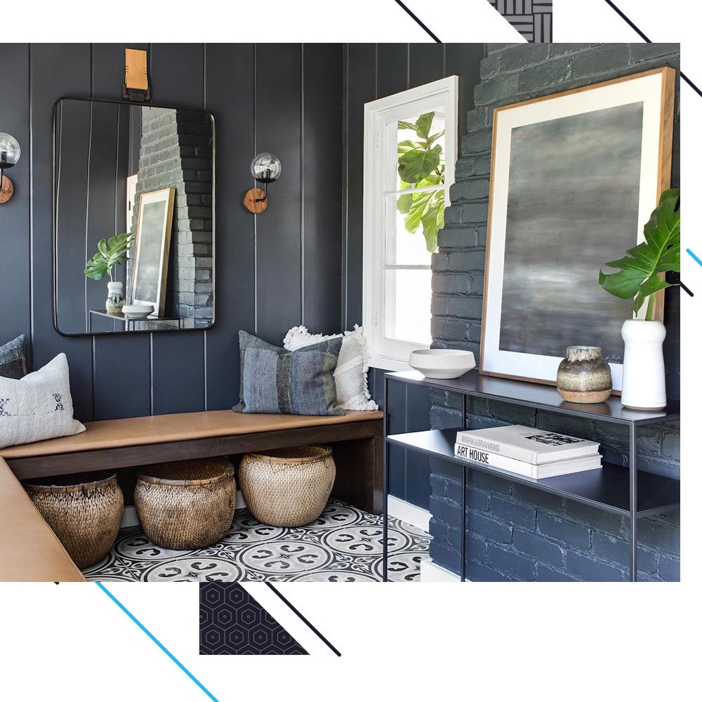 🏠Evinizi güzelleştirmek için soft ve göz alıcı detayların gücünü kullanın! 
Yeşil geniş yapraklı bitkiler, bronz ve gold detaylı abajurlar ile sofistike dekorasyonlara imzanızı atın.☘️