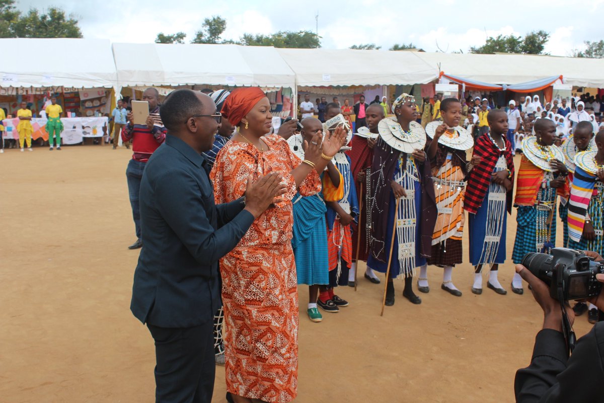 Mambo ni kama hivi leo katika kilele cha maadhimisho ya #GAWE2019 
#TupoHandeni #ElimuBoraHakiYangu