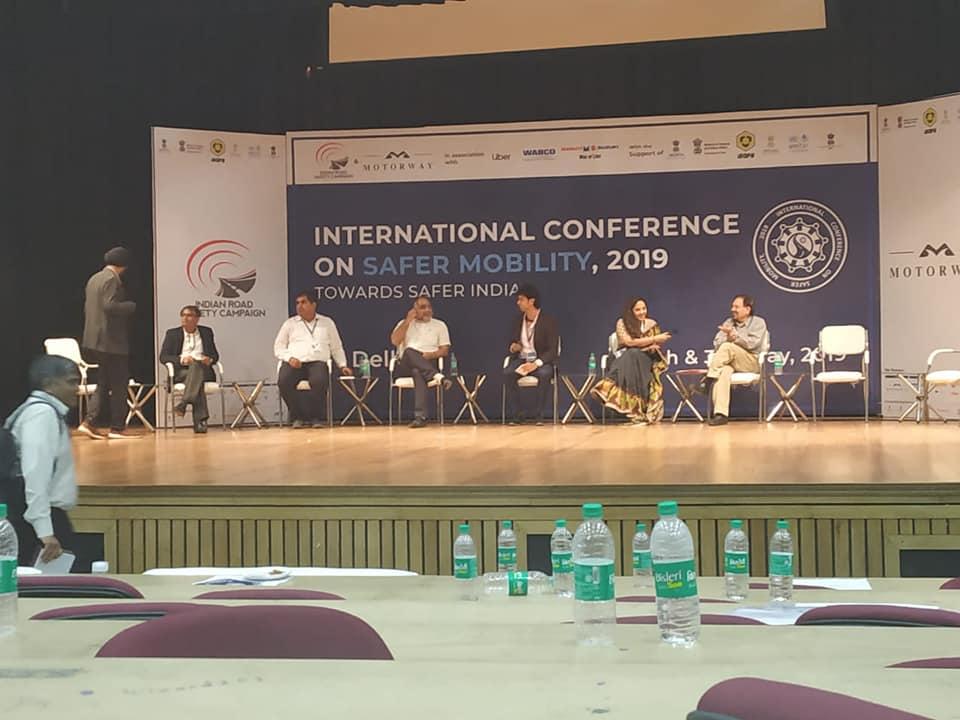 SarvodayaInfote's tweet photo. Amit Punaini and Ishu Bansal, co-founders of TruckSuvidha at international Conference on Safer Mobility, 2019 Towards Safer India.
#RoadSafety #SaferRoads #TruckDrivers #RoadSign #safetyAwareness #DriversinIndia #Ustaad https://t.co/bcTmE8ewpS