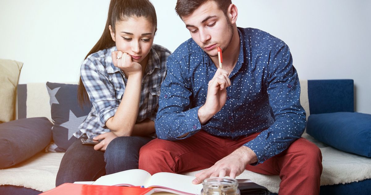 Unitywm's tweet image. What you should be doing in your 20s, 30s, 40s, 50s and 60s for a happy retirement: bit.ly/2WuKXnj