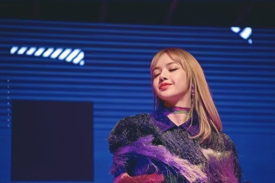 LisaManobanILY's tweet photo. perfection || #blackpink || Lisa Manoban https://t.co/54vnvpdpmr