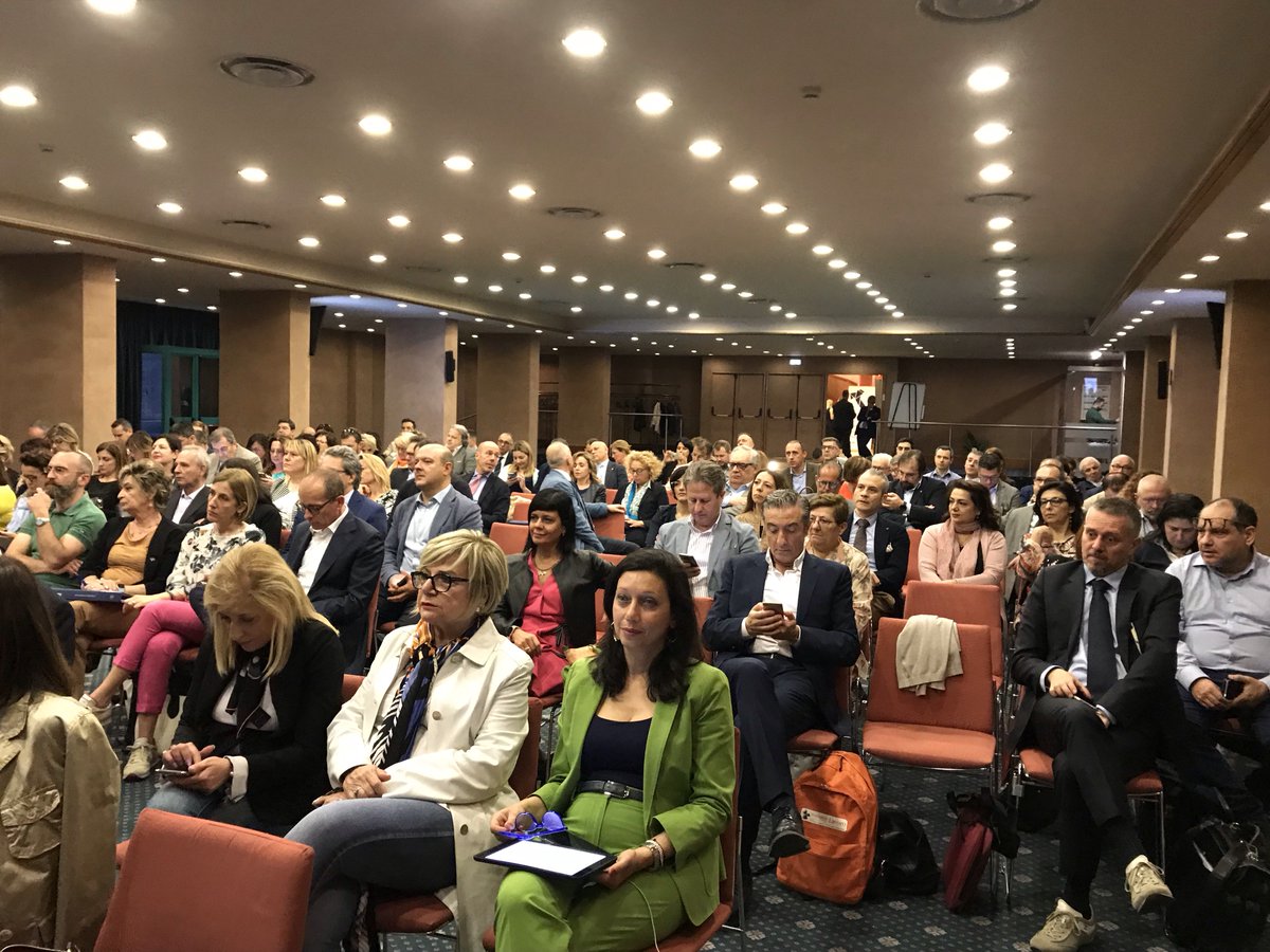 Inizia la seconda giornata a Tivoli del Corso Formativo per Dirigenti #ANCL. Questa mattina il nostro Presidente Dario Montanaro e il Presidente dell'ordine Nazionale dei CdL Marina Calderone ci raccontano "una storia di successo ANCL/CNO"
👇📸