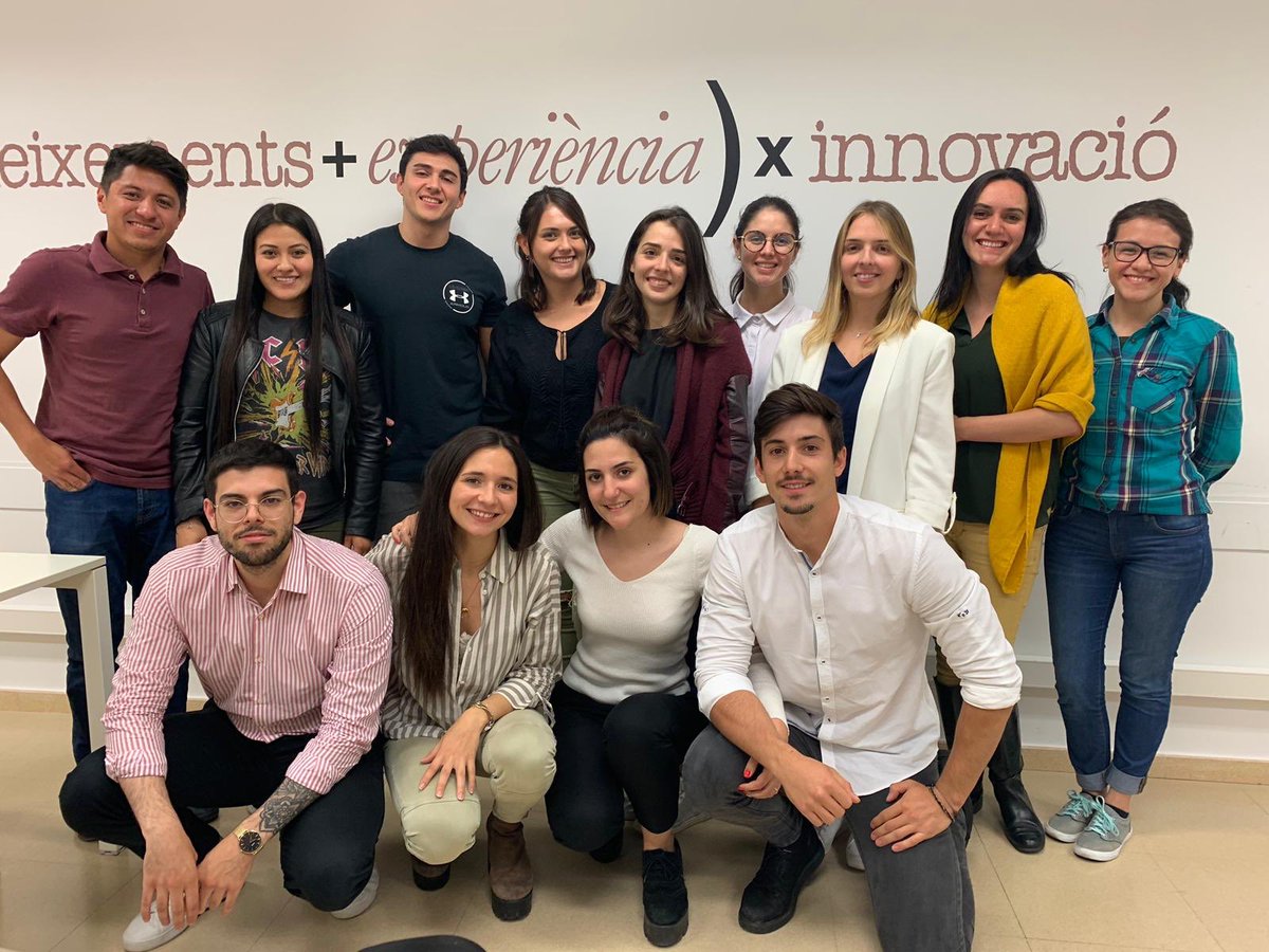 euncet's tweet photo. Ayer, los alumnos de máster universitario realizaron la última sesión antes de empezar los exámenes finales y defensas de TFM. Estáis en la recta final, ¡enhorabuena, chicos! 😍👏🏻 #MUADE #MUDMKT https://t.co/KlAckSUaVT