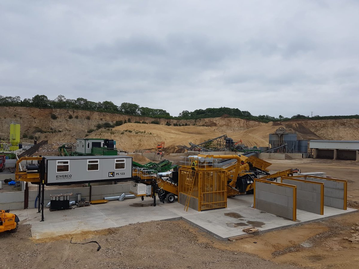 kiverco's tweet photo. Great pics of the new modular setup at #WentvalleyAggregatesAndRecyclingLtd with the new Kiverco #FSD450, #PS123 picking station. #builtwithbackbone https://t.co/8eHWjHZoSP
