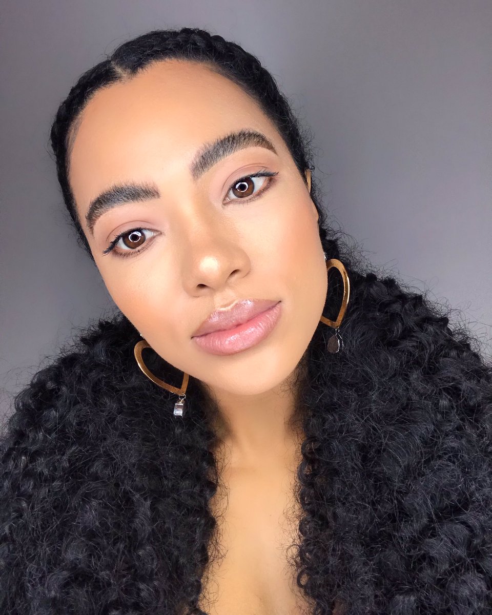 AmandaDupont's tweet image. I’m not sure who needs to hear this...You are going to be ok, I promise you!!! I know you can not see ahead but please trust that God is working out your path for your greater good❤️I love you...hang in there🤞🏽