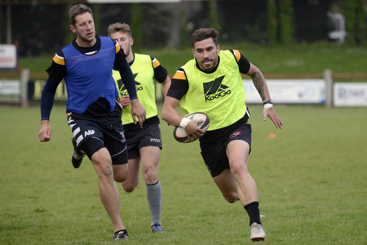 trelawnysarmy's tweet photo. Great final training session for @Cornwallrugby last night. Boys are pumped ready for Sunday #blackandgold #upcornwall https://t.co/V9UKhY9Dsg