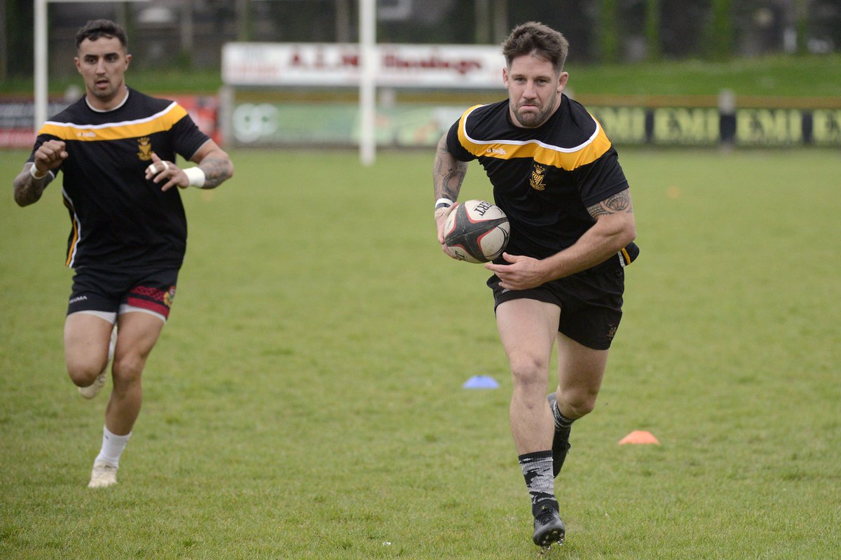 trelawnysarmy's tweet photo. Great final training session for @Cornwallrugby last night. Boys are pumped ready for Sunday #blackandgold #upcornwall https://t.co/V9UKhY9Dsg