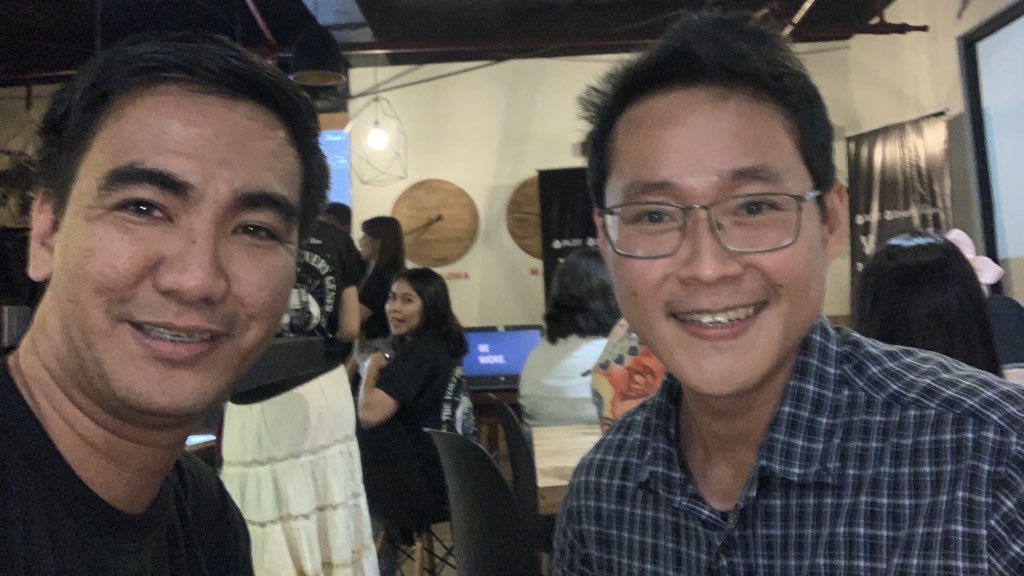 ederic's tweet photo. Selfie with Atty. @iamchrislao, our guest in today’s Vox Now Talks session on cyberbullying. #VoxNowTalks is a series of fora on interner safety for @PLDT and @LiveSmart employees. https://t.co/58a2pJtShM