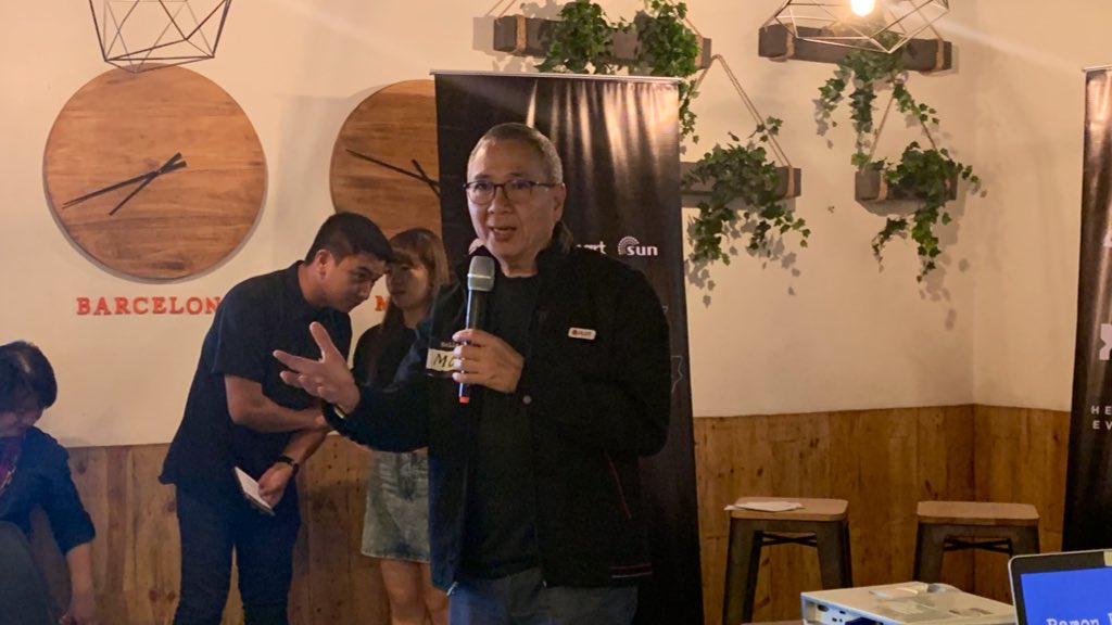 pldt's tweet photo. “Living in the digital world needs a different kind of streetsmarts and sensitivity,” says PLDT and @LiveSmart Public Affairs head Ramon Isberto as he welcomes #VoxNowTalks participants and guests. https://t.co/xURt12dGvO