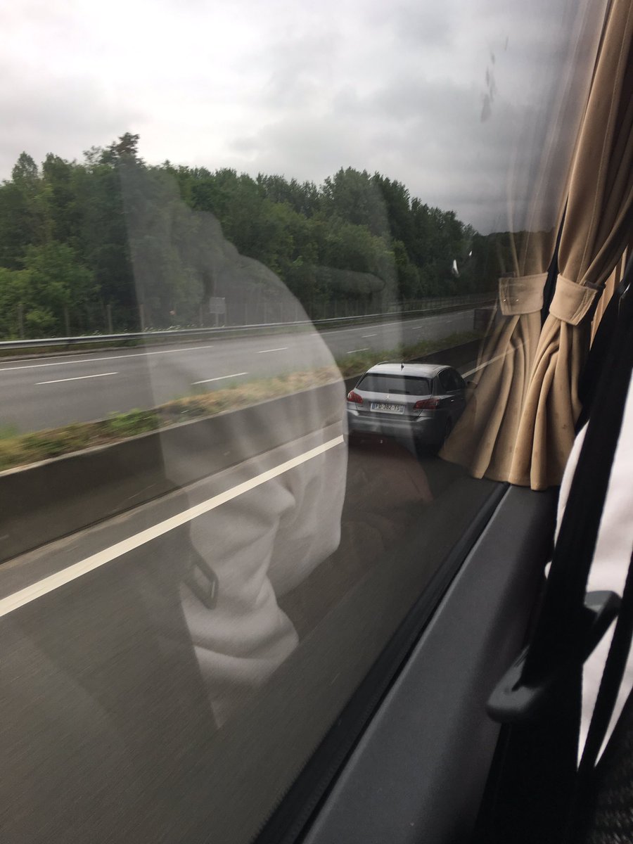 Listening to Supergrass - The Road To Rouen... whilst actually on the Road to Rouen !! 🎧