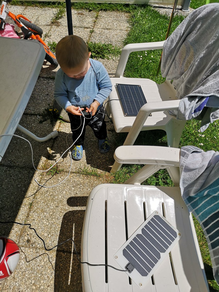 bastelgarage's tweet photo. Perfektes Wetter zum Testen unserer neuen Solarzellen und @dfrobotcn Solar Laderegler
https://t.co/kuSXnz7cCx
#arduino #solar #lipo https://t.co/LoHb7jMS0i