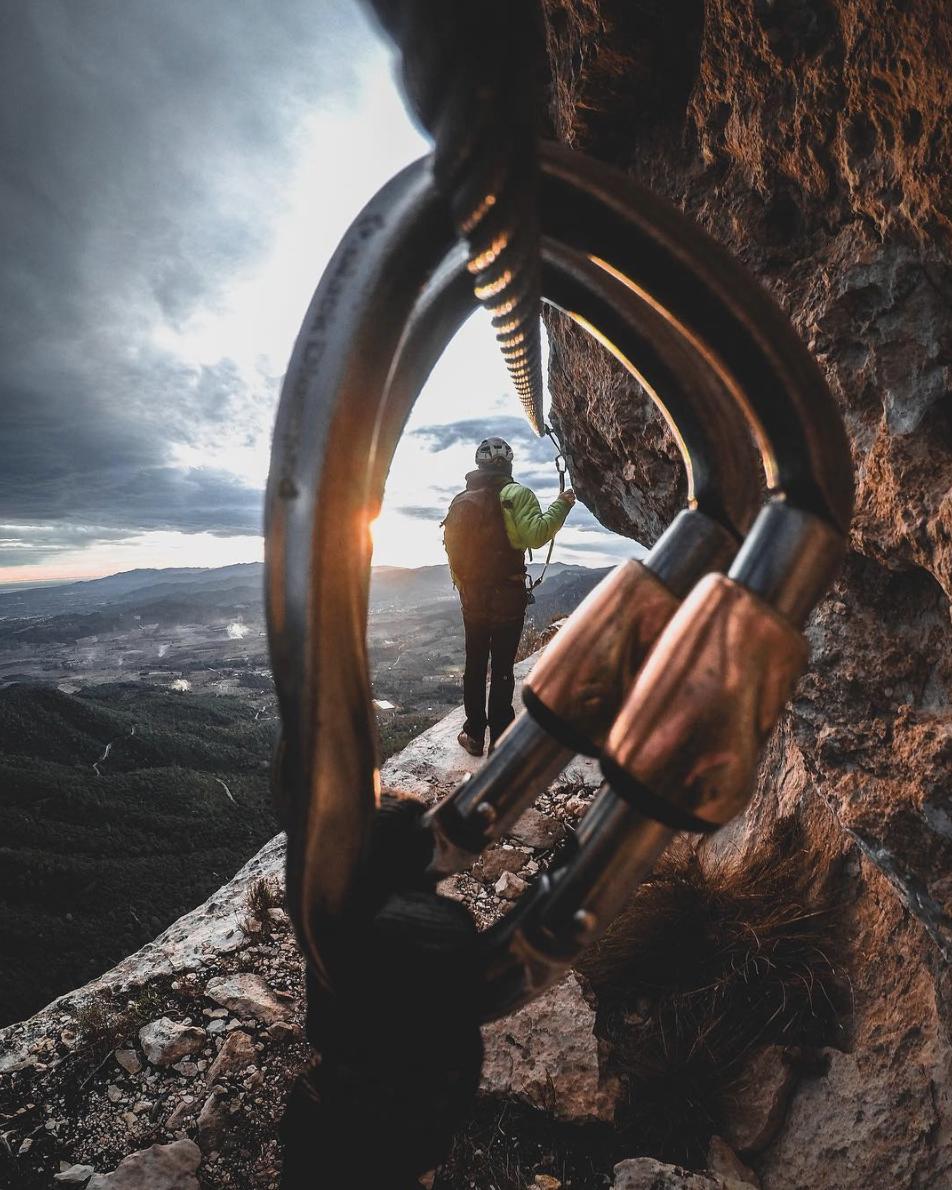 TelemarkP's tweet image. Via Ferrata is one of our favorite activity for a sunny day. You can explore the mountain, have a shoot of adrenaline and in the same time a nice walk in the same time.
Check our Via Ferrata gear here : bit.ly/2wwdKJu 
Credit photo : Francesc.ferre #viaferrata #mountain