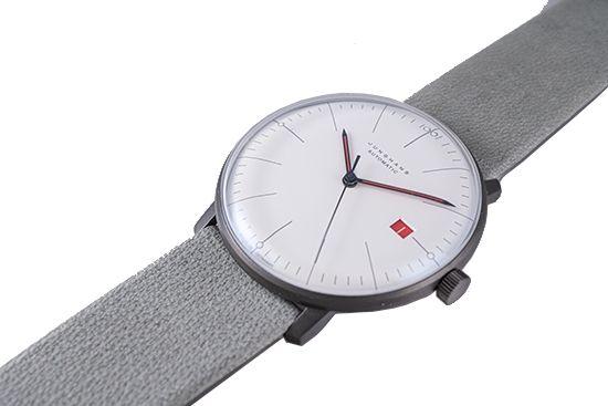 junghans_jp's tweet photo. メカ式マックスビルに久々の限定モデル登場！，今回のモデルはケース素材から違う，ダイヤル以外全てに渡って拘ったモデルに．
https://t.co/6oCzFTboi3 https://t.co/BYe16BFBB5