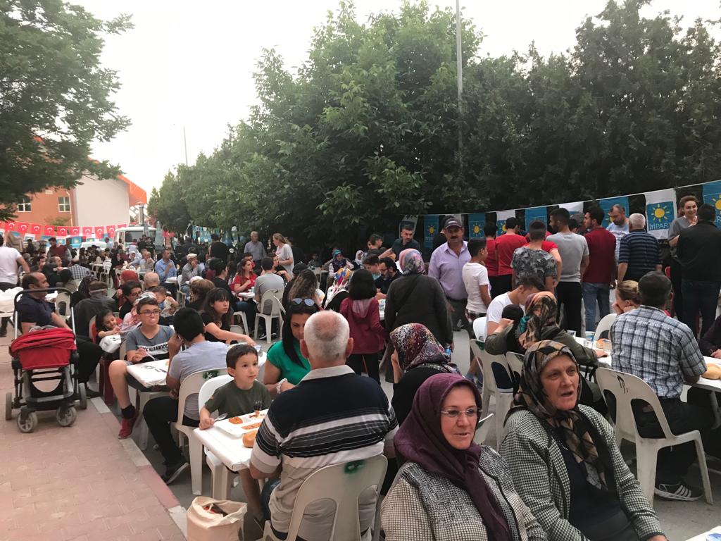 İFTAR  YEMEĞİNİZE KATILAN tüm dostlara  hemşehrilerimize  teşekkür ederiz #BURDUR #İYİPARTİ MERKEZ İLÇE