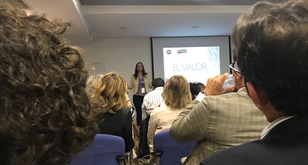 cve_red's tweet photo. ⁦@NohelisRuizA⁩ hablando #muybien #porqueyolovalgo y por que domina la materia, de #Networking en ⁦@CVE_⁩  #LocalVisitante https://t.co/emoglwGXwg