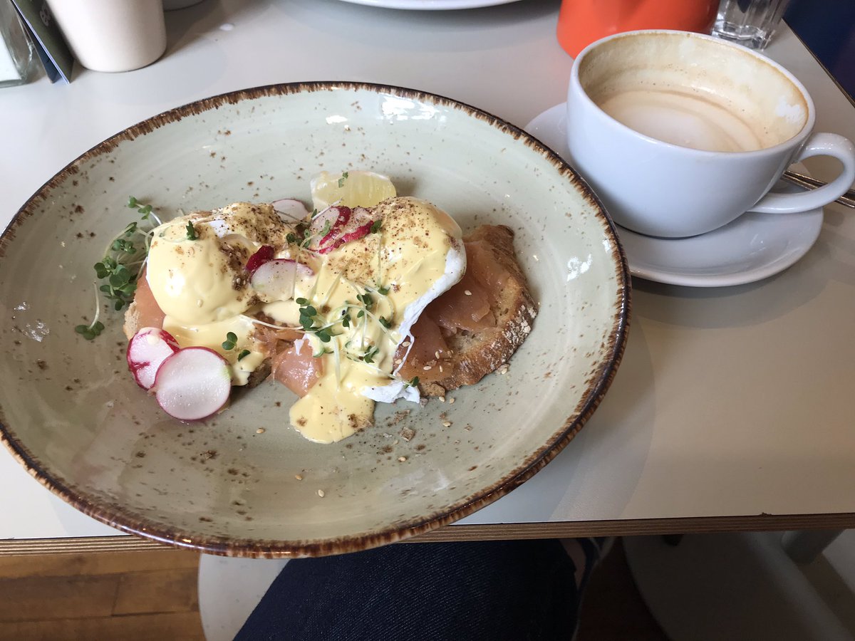 CLflute's tweet image. Morning after brekkie with @RebeccaEldridg3 #RSCVenice