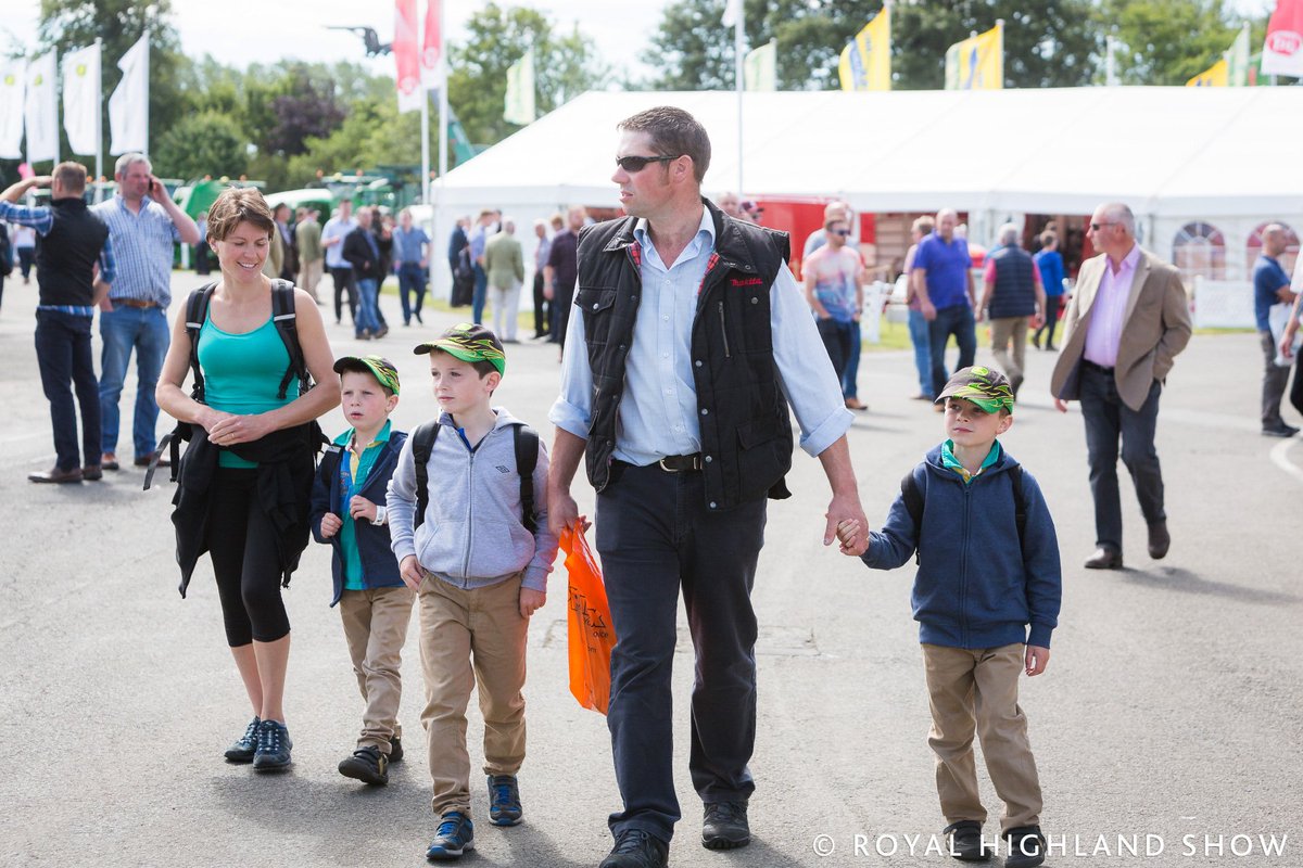 ScotlandRHShow's tweet image. Give your dad the Country's Best gift this Father's Day - a ticket to the Royal Highland Show! 🐮

Grab your special gift ticket here 👇

bit.ly/getRHStickets #HighlandShow