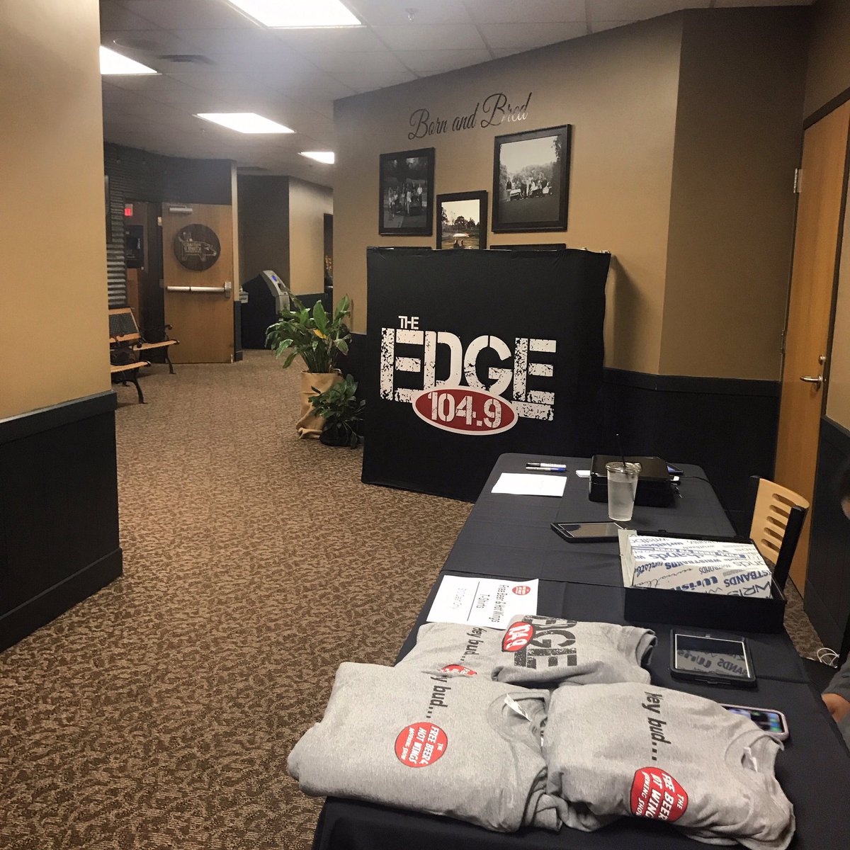 104.9 The Edge tweet media
