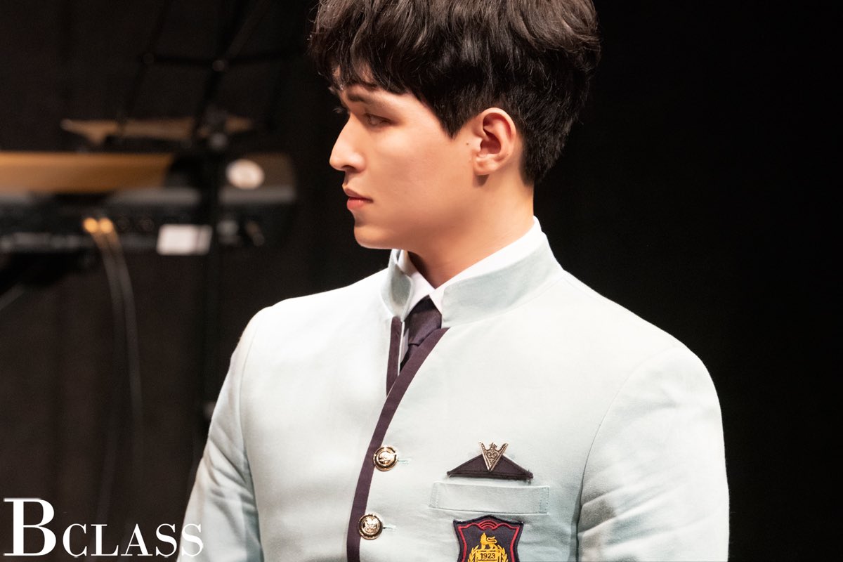 B_Class2017's tweet image. &quot;착각 좀 하지 말라고!
올라가면? 뭐 좀 나을 것 같아?
거기 가면 뭐가 될 것 같냐고!
하고 싶은 거? 거긴 그딴 거 없어.&quot;

#김율 #이환
#연극 #비클래스