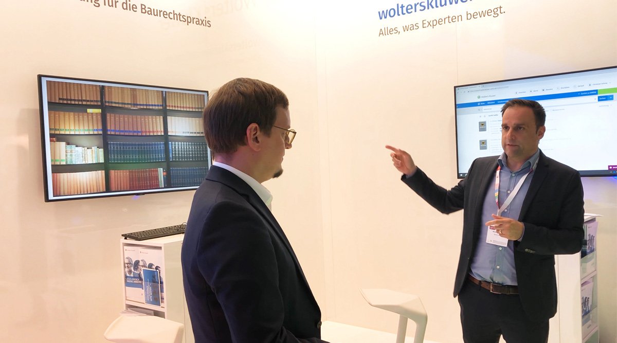 WoltersKluwerD's tweet photo. Unser Video vom Deutschen #Anwaltstag2019 des @Anwaltverein in Leipzig: Wolters Kluwer zeigt die digitale Zukunft des Rechtsmarkts. #kleos #dictnow #wolterskluweronline #CaseWorX #legaltech #DAT2019 https://t.co/Rxp4ESoc4g https://t.co/H1TGTd7WJW