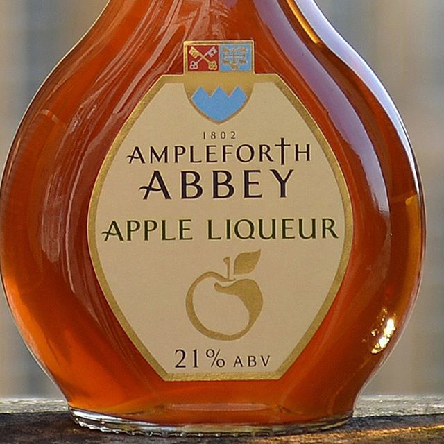 JorvikDesign's tweet photo. Ampleforth Abbey produce some fab drinks, and I designed the labels for their Apple Liqueur.

#drinkspackaging #graphicdesignyork #yorkshiredesigner #designyorkshire #northyorkshirebusiness #graphicdesign #graphicdesignyork #yorkbusinesses #yorkbusiness https://t.co/nrtqFH6jZX https://t.co/pl4sbRRbmW