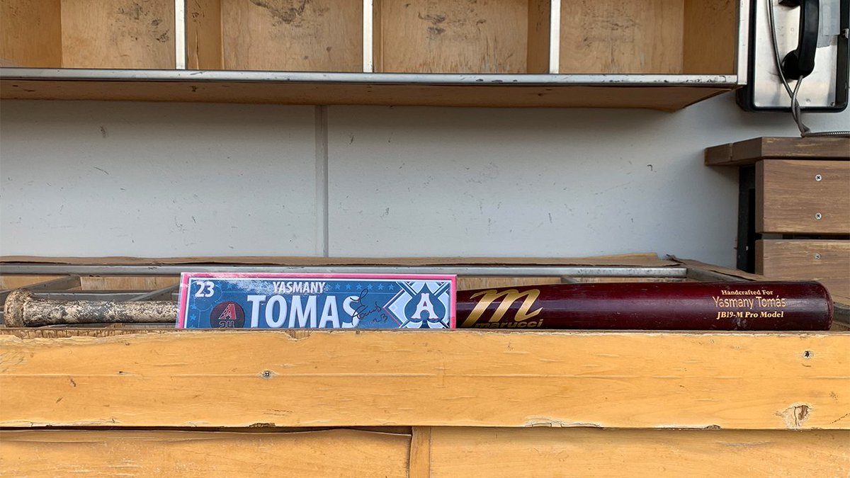 Aces's tweet photo. ⚠️PCL PLAYER OF THE WEEK BAT GIVEAWAY ⚠️

Yasmany Tomas has been raking recently, and we want you to have his game used bat AND signed locker name plate❗

Just RT + Follow us for a chance to win. https://t.co/umiOoIEQP3