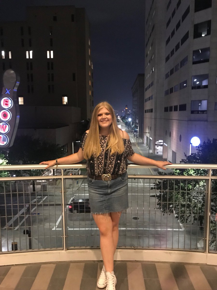 mcgintydavid15's tweet photo. I hope you had an amazing night baby girl I love you so much @MckennaNikkole I love you so much❤️💍💞🤞🏻 Happy birthday❤️❤️ https://t.co/W7ysRjk2KI