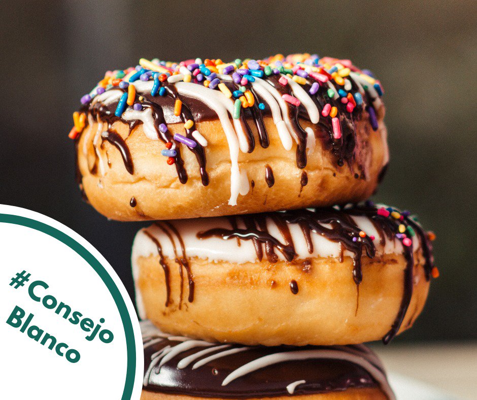PelaezyBlanco's tweet photo. 🍰🍭Si tomas azúcar, recuerda siempre limpiar tus dientes en la siguiente media hora, ya que es el tiempo que tarda el azúcar en depositarse en el esmalte y facilitar la proliferación de bacterias y caries. 😁
#ConsejoBlanco https://t.co/CHdeoTpouQ