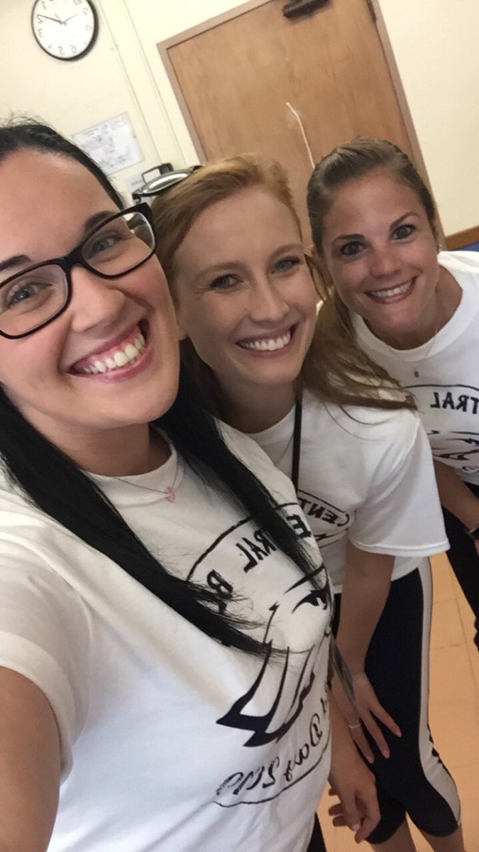 mskarfinkel's tweet photo. Having so much fun at field day! #CBS #WeAreBethpage https://t.co/u7Asd5xLtL