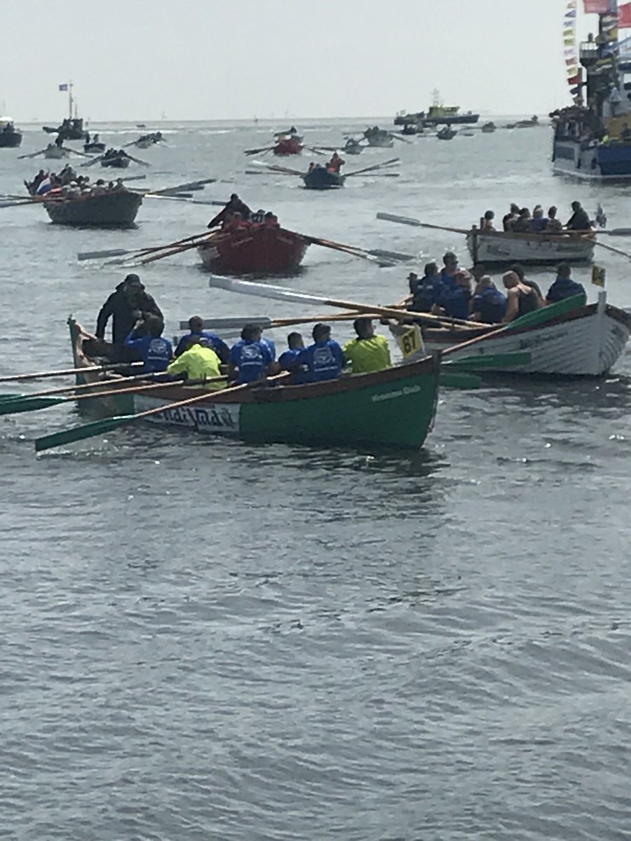 Mannen van de Kromme Dick. Top geroeid