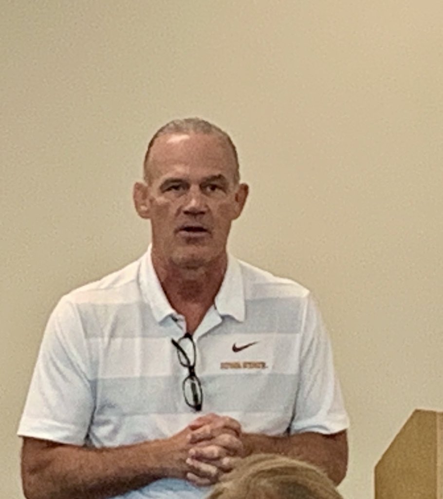 SHRMMaryCheddie's tweet photo. IA SHRM State Council starting off with a super WOW!! Coach Dresser, Iowa State University wrestling coach. Coach is also one of the best wrestlers in history! #IASHRM #SHRM @SHRMNancyConway https://t.co/oAjD4CyT1n